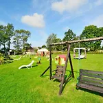 Comfortable Homes, Jacuzzi, Summer Pool Hébergement de vacances Lacko (Slawno)