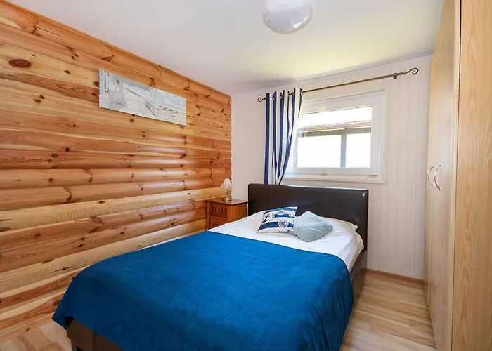 Comfortable Homes, Jacuzzi, Summer Pool Hébergement de vacances