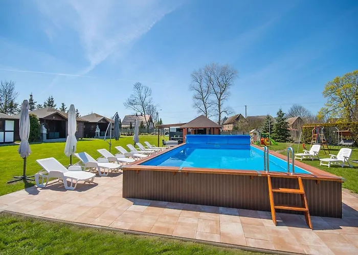 Comfortable Homes, Jacuzzi, Summer Pool *