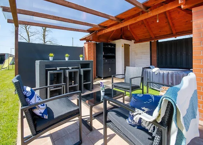 Comfortable Homes, Jacuzzi, Summer Pool Nyaraló